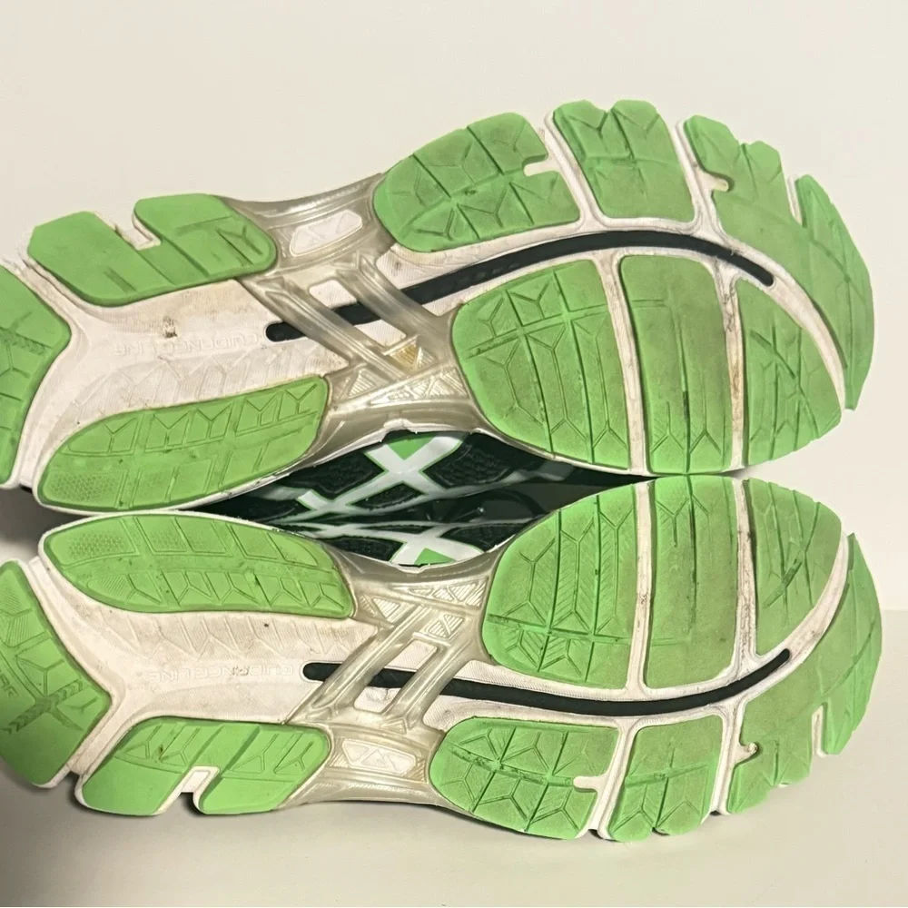 Asics dynamic sneakers